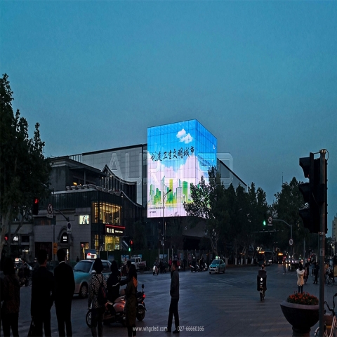 玻璃幕墙+LED透明屏跨界融合，透明显示打造商显全新动力